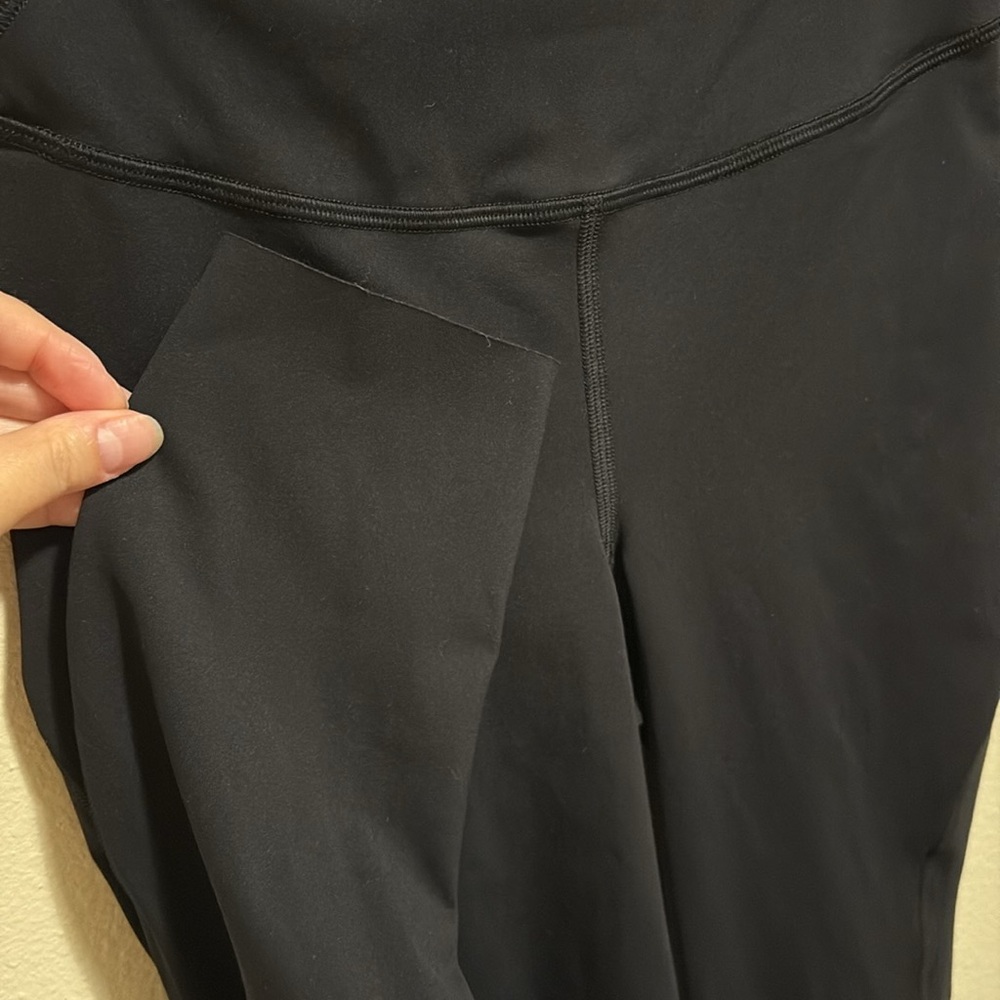 Lululemon Athletica 🍋Women’s Nulu Black Leggings Size 6 NWOT - Picture 4 of 9